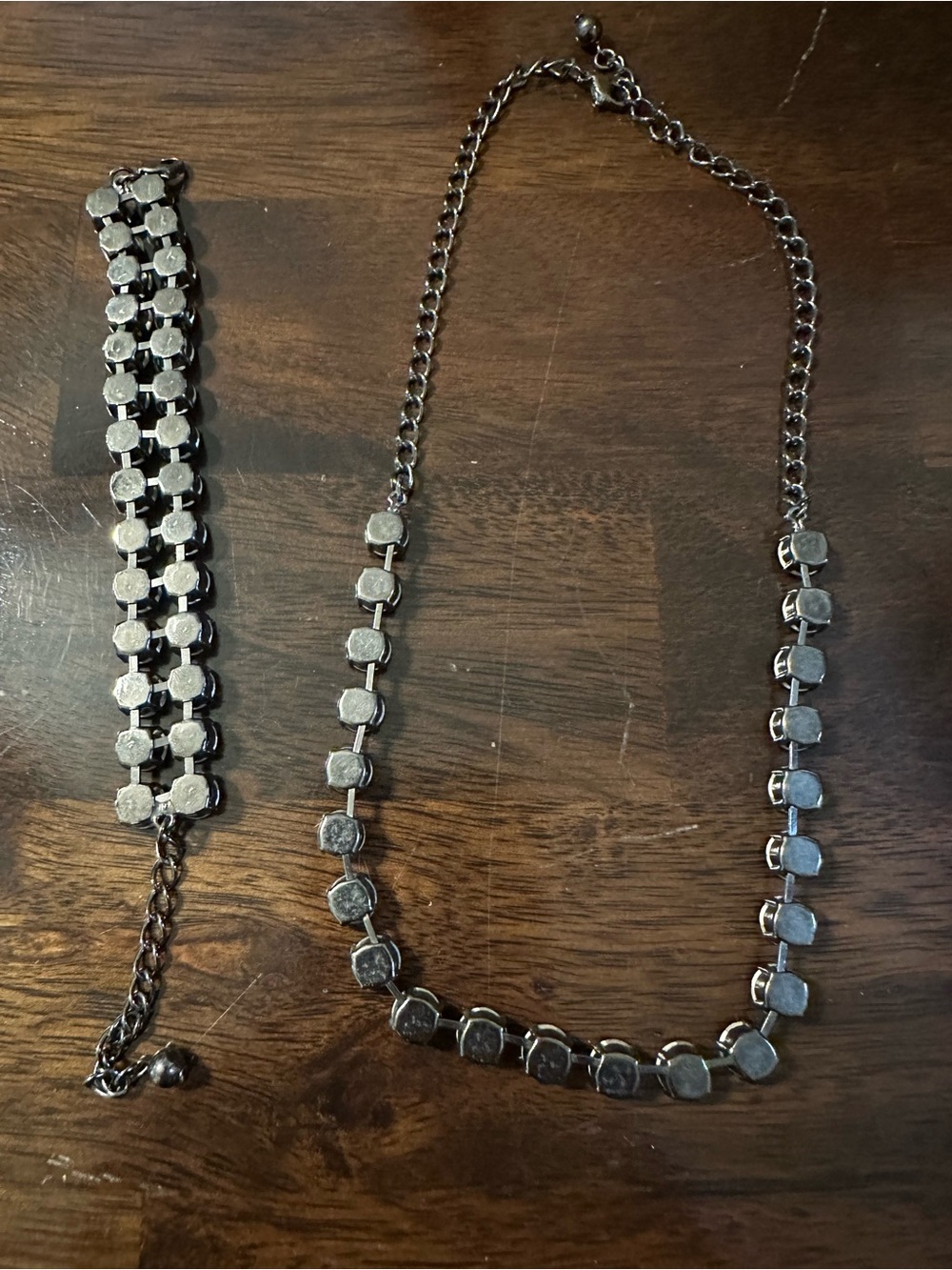 Sabika-inspired necklace and bracelet set - Picture 3 of 4